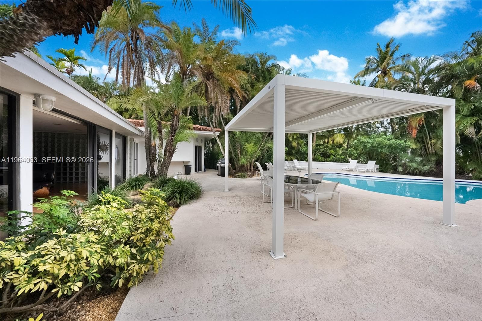 278 S Island Dr photo 9