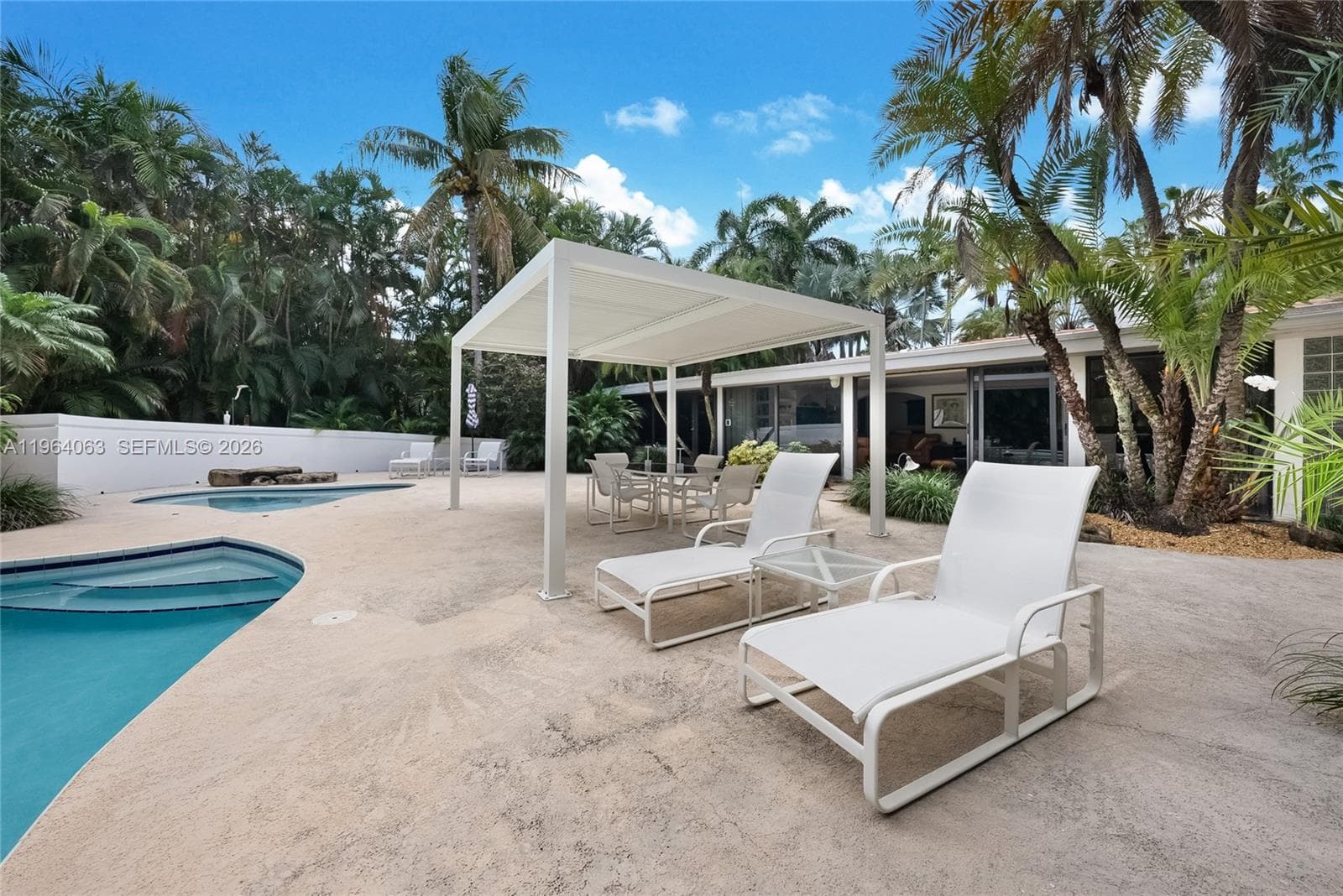 278 S Island Dr photo 11