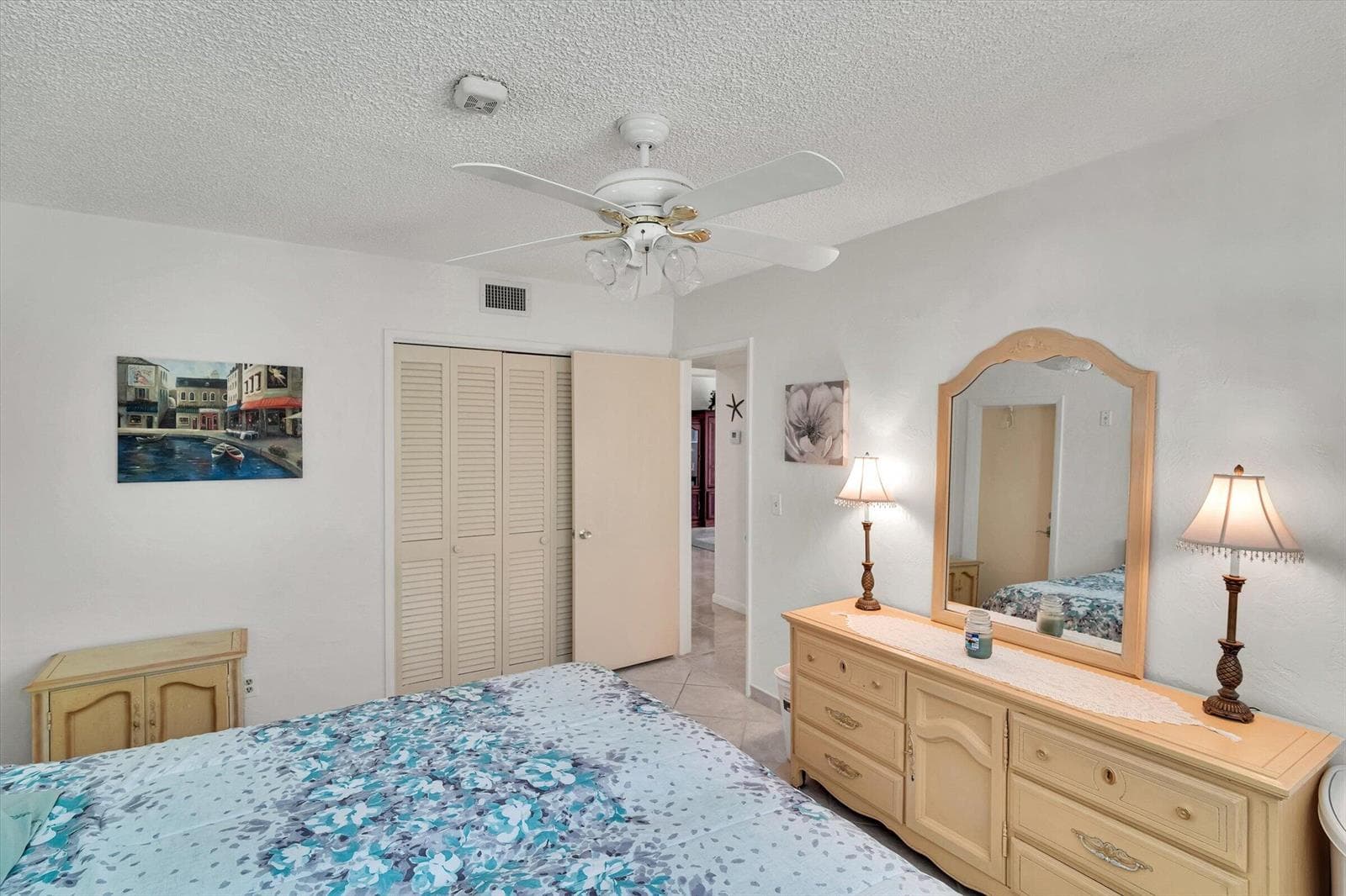 2600 Diana Drive 301 photo 16