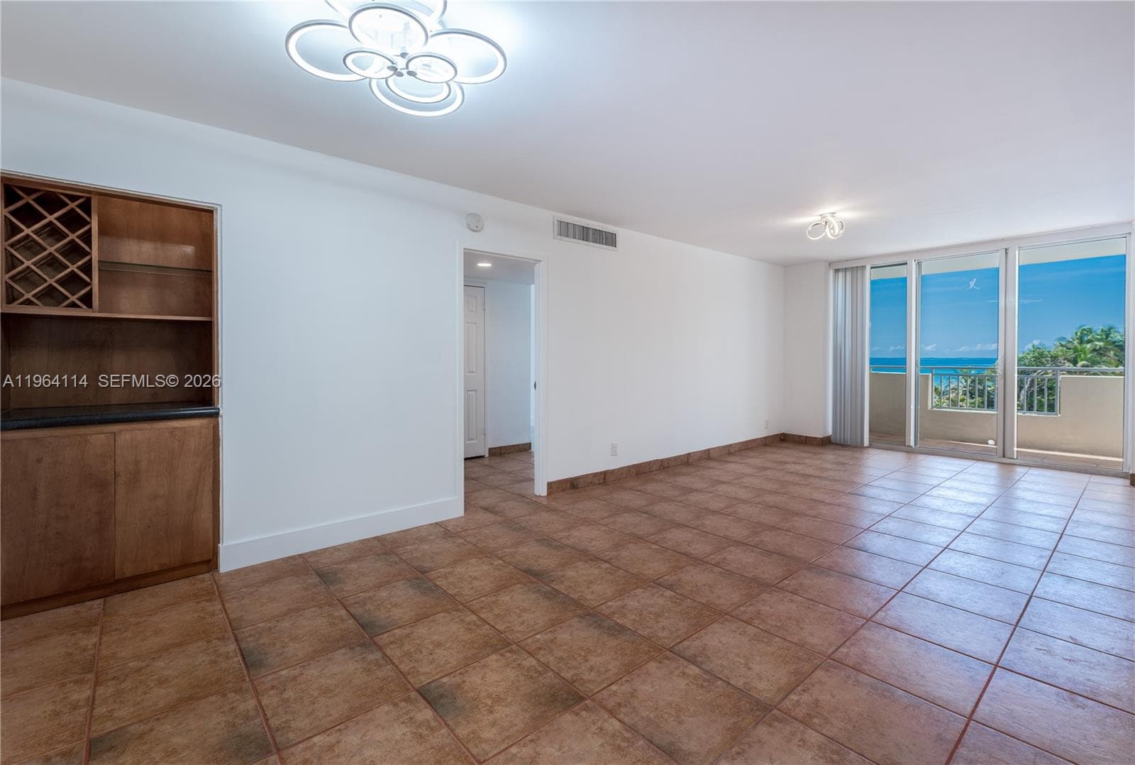3180 S Ocean Dr 310 photo 2