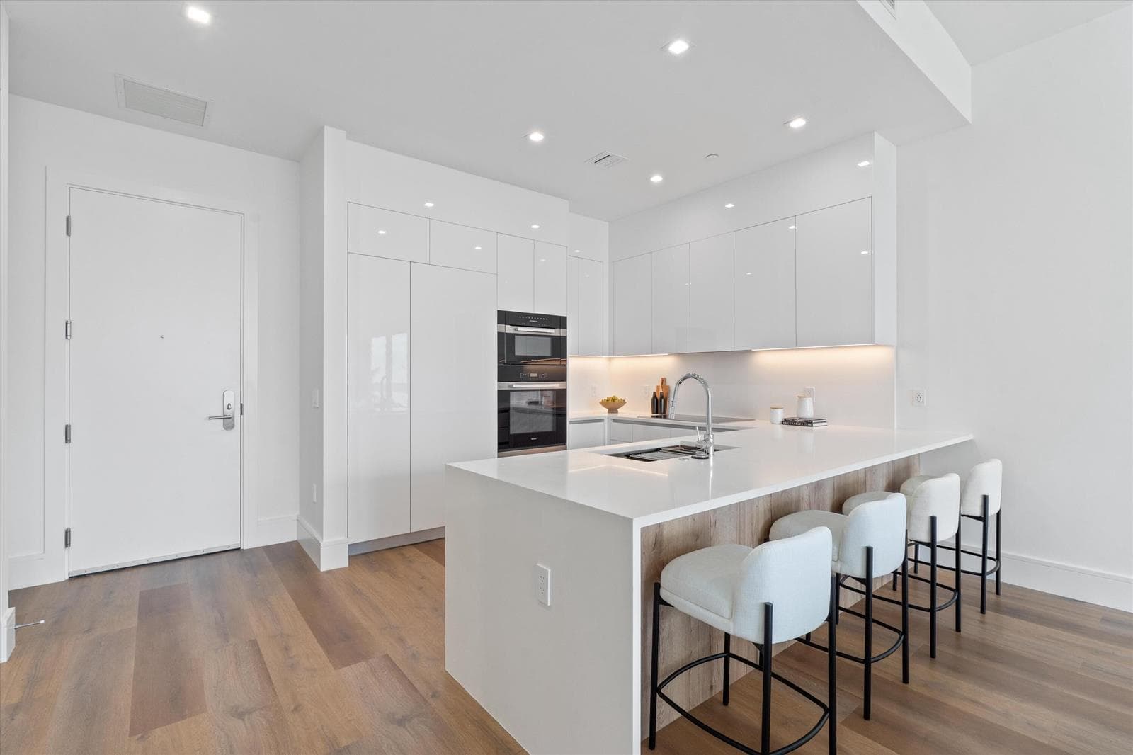 220 S Lake Shore Drive 2305 photo 7