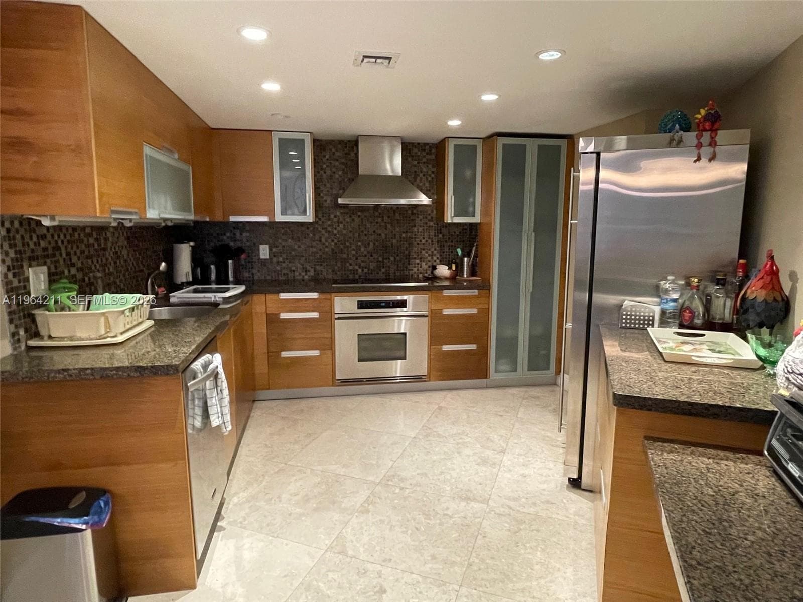 3180 Ocean Dr 1619 photo 5