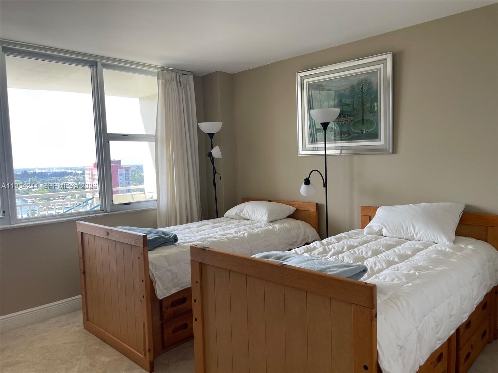 3180 Ocean Dr 1619 photo 9