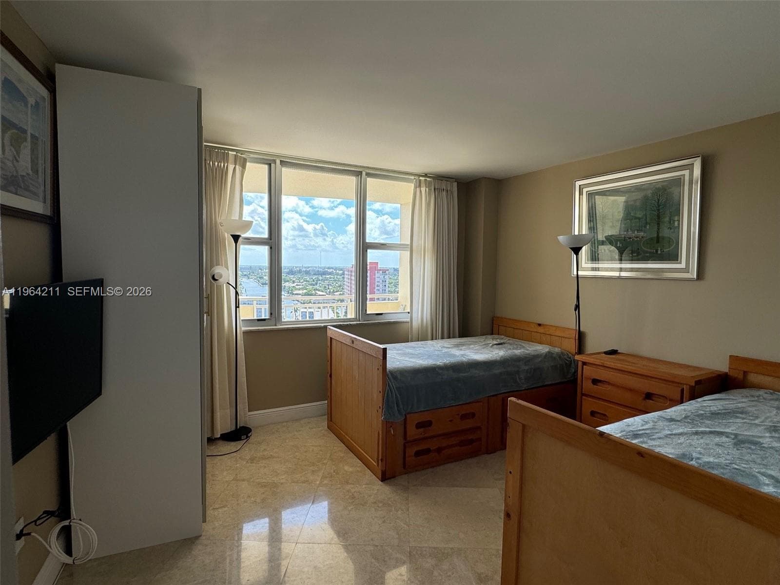 3180 Ocean Dr 1619 photo 10