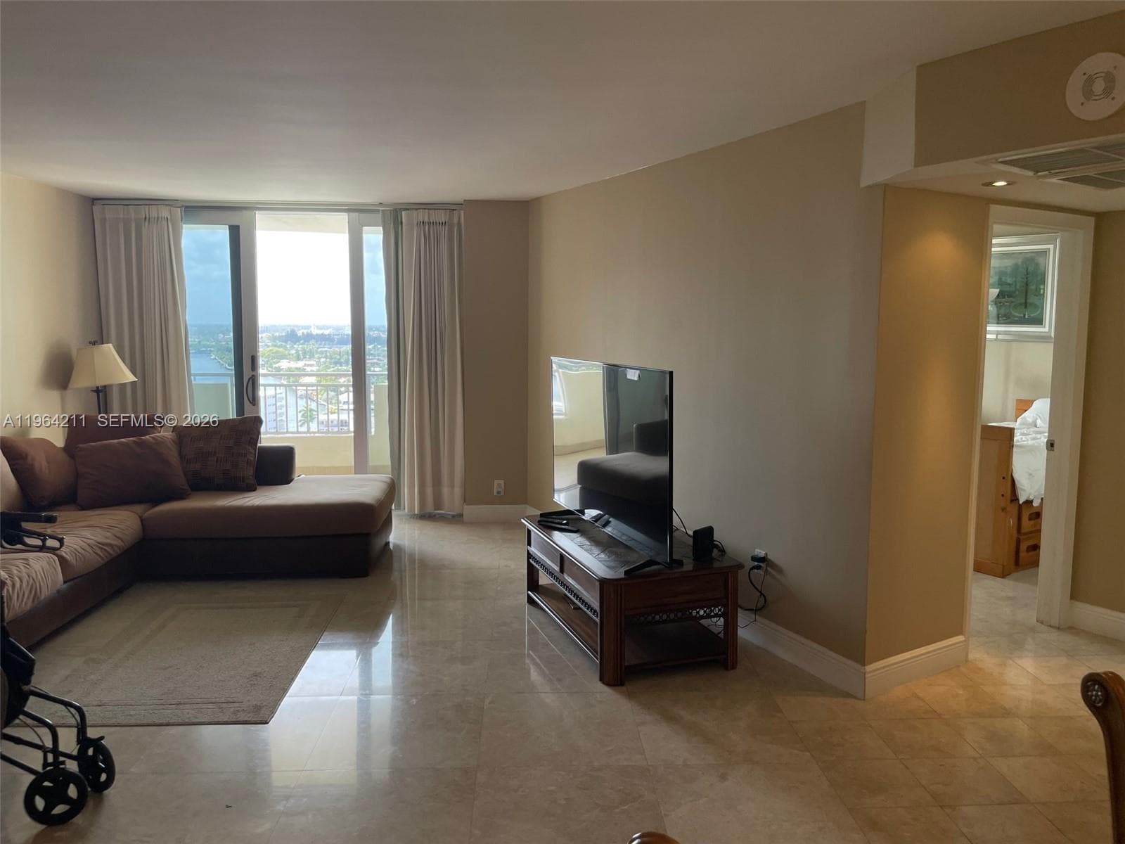 3180 Ocean Dr 1619 photo 4
