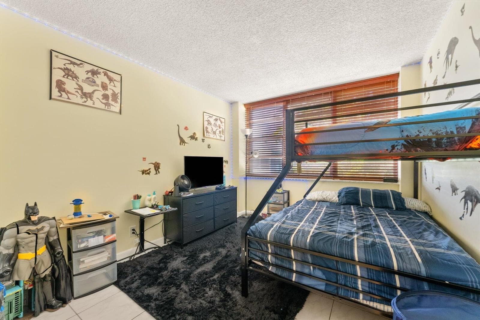 2751 Taft Street 403 photo 16