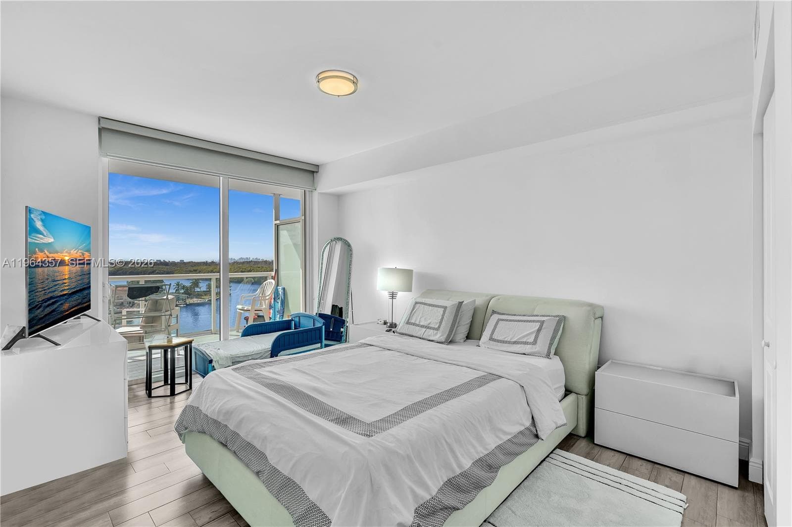 400 Sunny Isles Blvd 907 photo 13