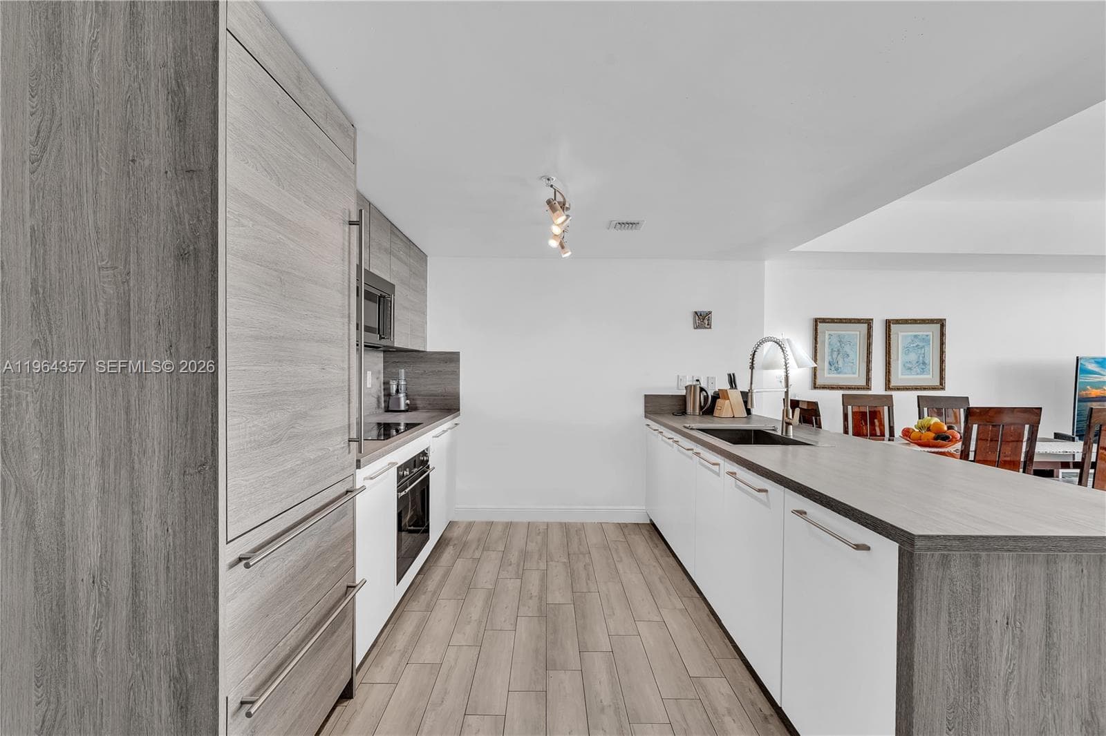400 Sunny Isles Blvd 907 photo 10