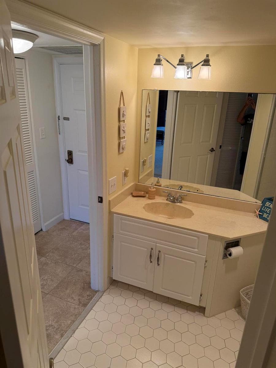 2400 S Ocean Drive 8133 photo 21