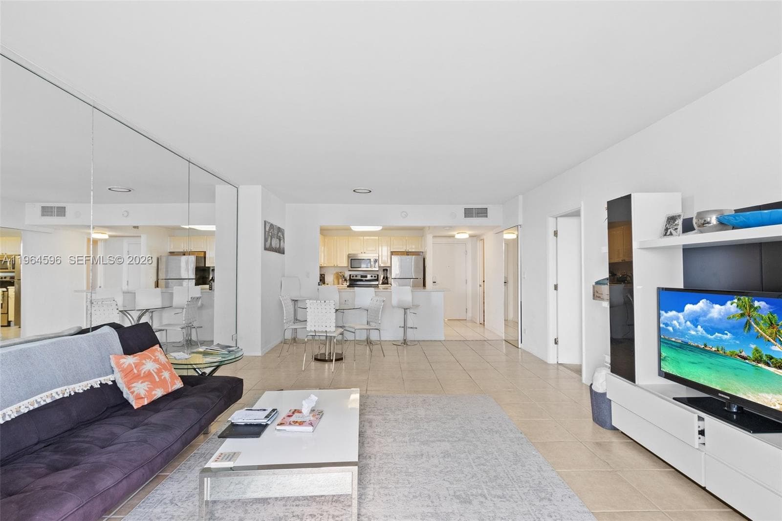 2301 Collins Ave 504 photo 5