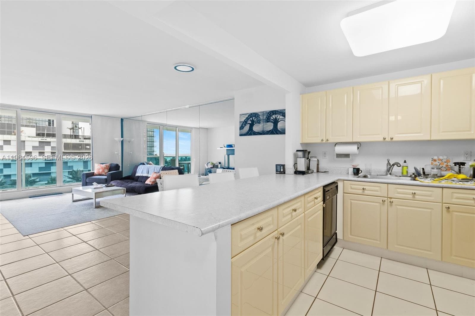 2301 Collins Ave 504 photo 10