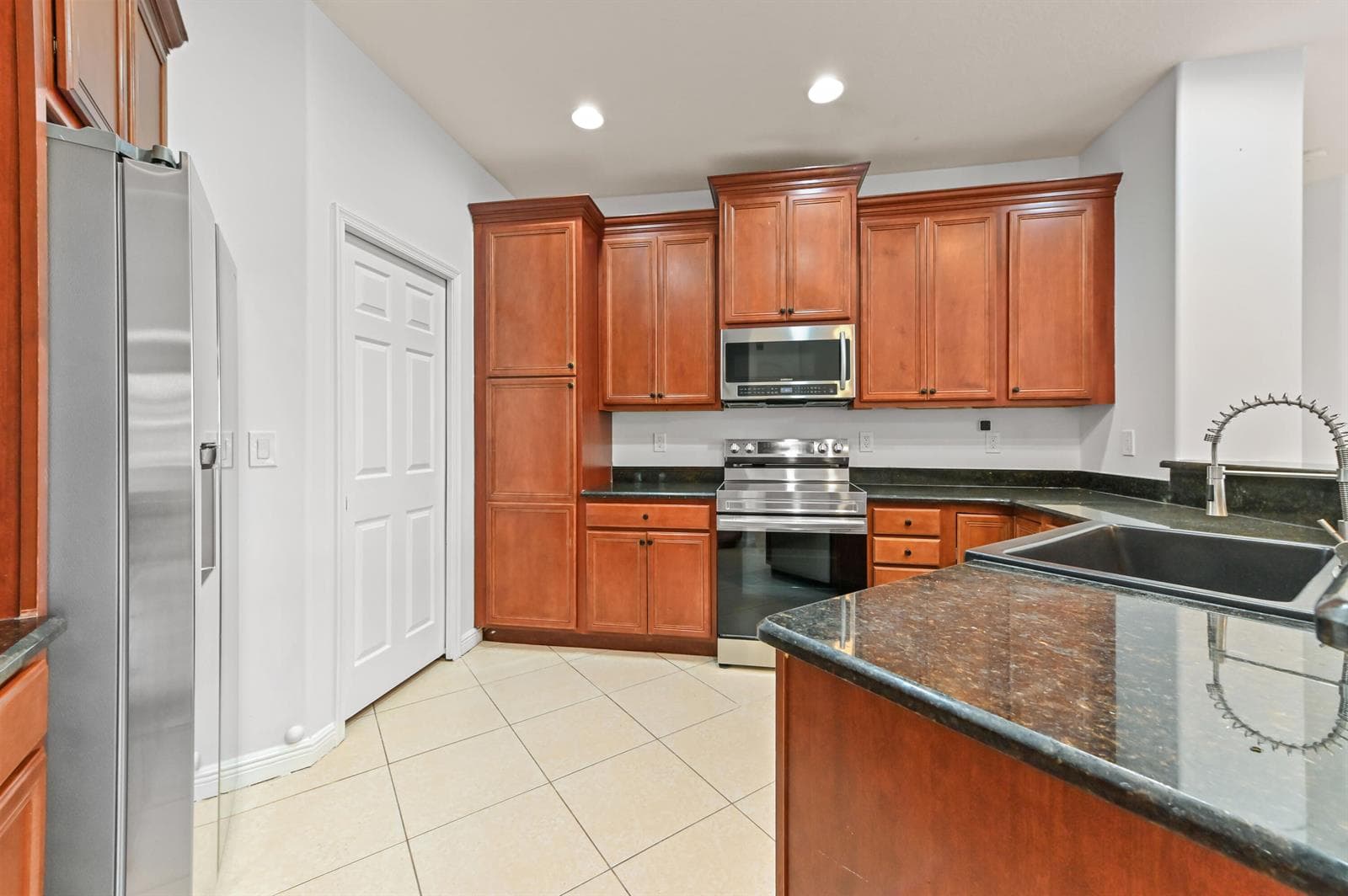 2334 SW Webster Lane photo 11