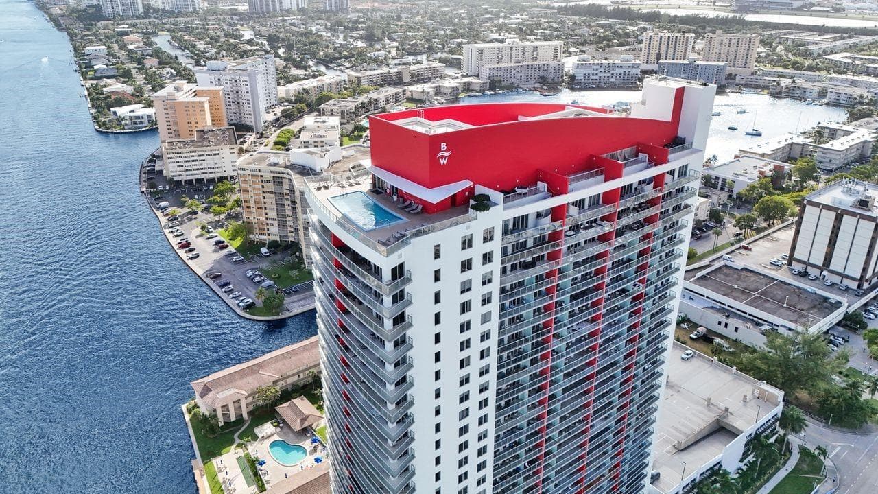 2600 E Hallandale Beach Boulevard T3210 photo 1