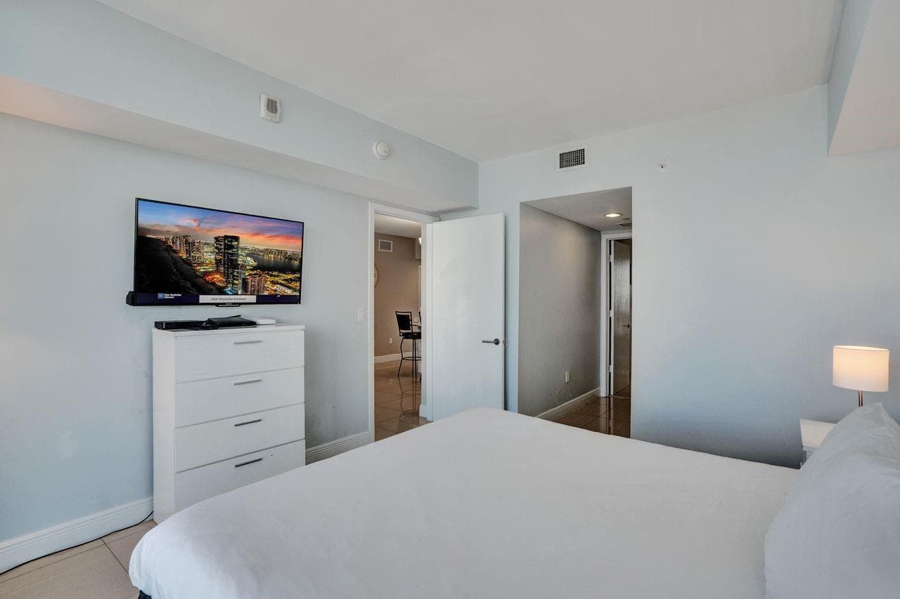 2600 E Hallandale Beach Boulevard T3210 photo 14