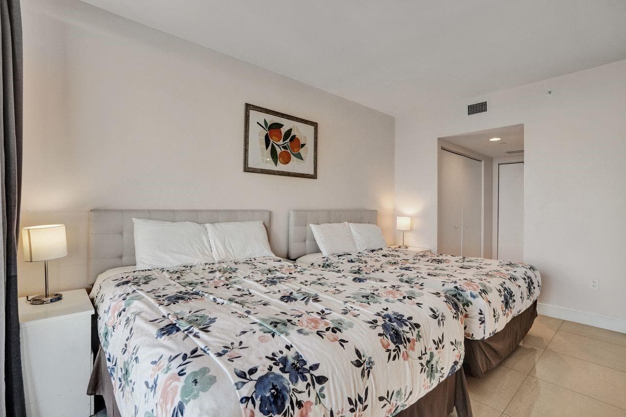 2600 E Hallandale Beach Boulevard T3210 photo 18