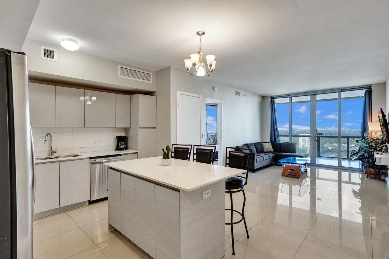 2600 E Hallandale Beach Boulevard T3210 photo 4