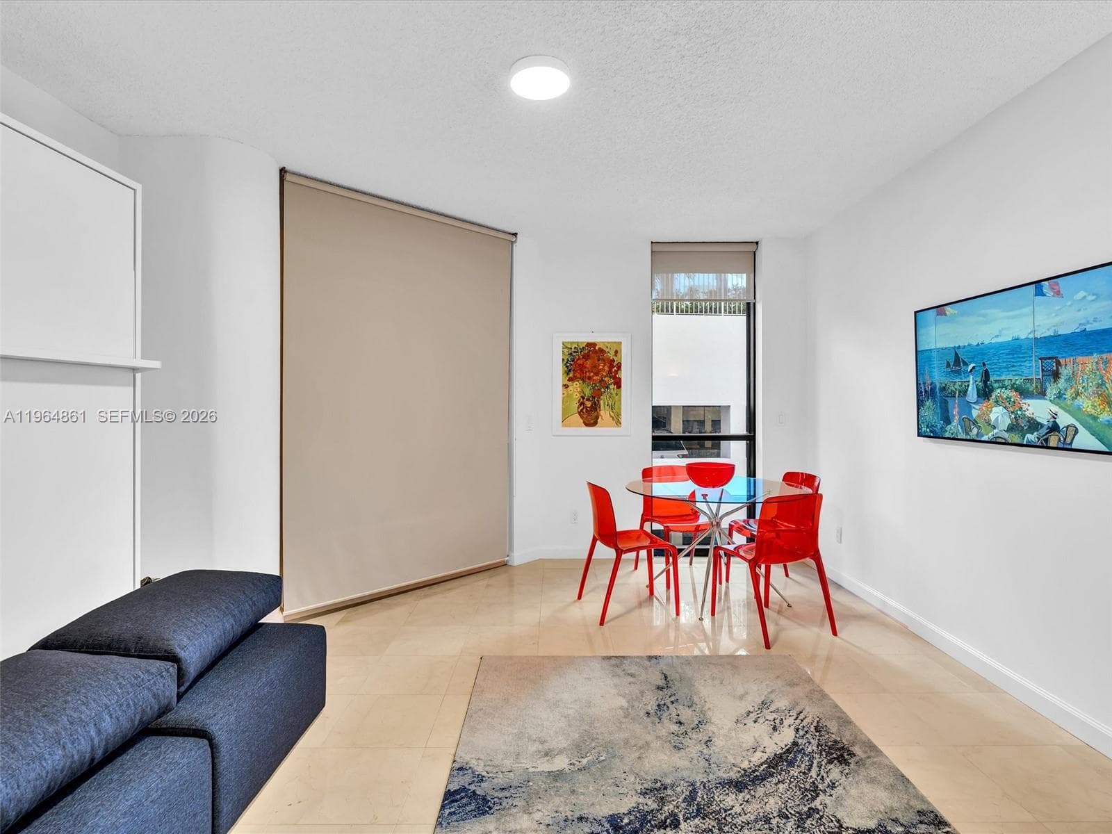 21150 Point Pl 305 photo 1