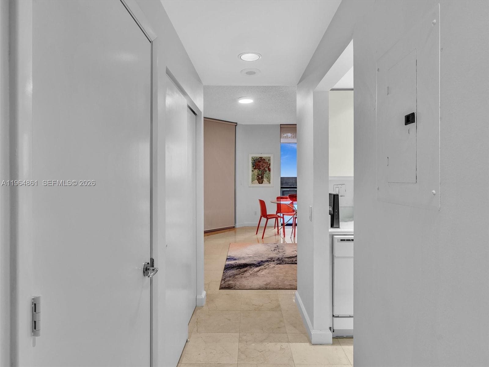 21150 Point Pl 305 photo 5