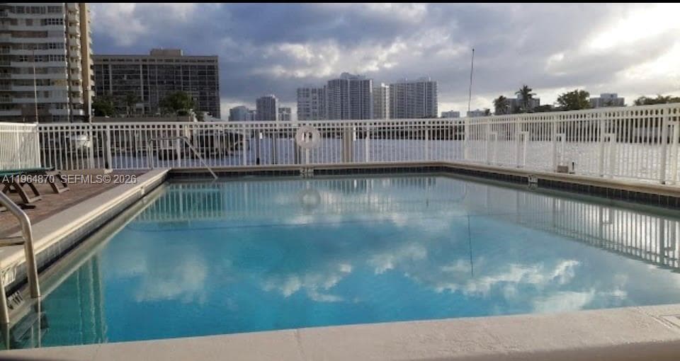 1913 S Ocean Dr 109 photo 2
