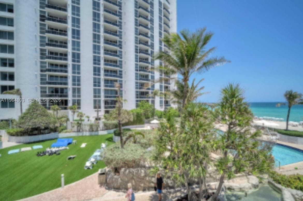 18001 Collins Ave 917 photo 19