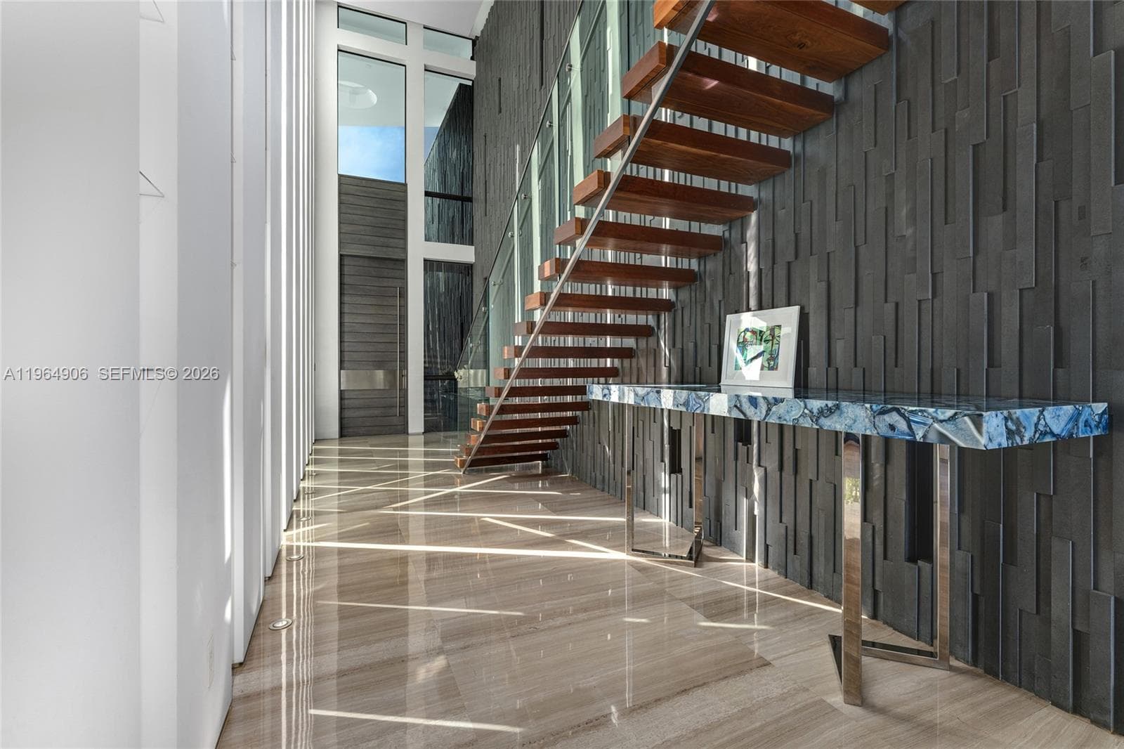 528 Lakeview Ct photo 23