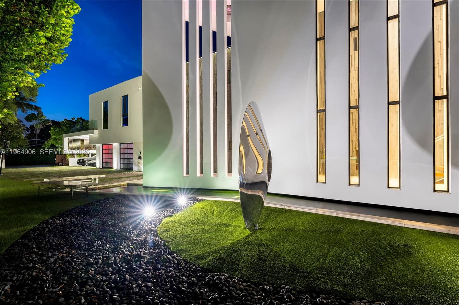 528 Lakeview Ct photo 17