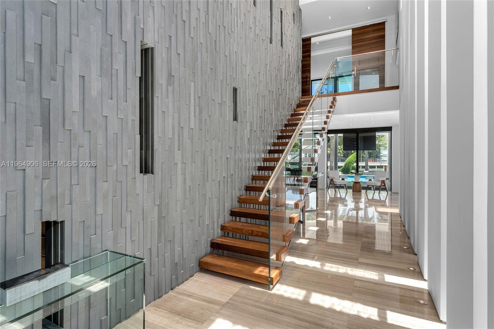 528 Lakeview Ct photo 22