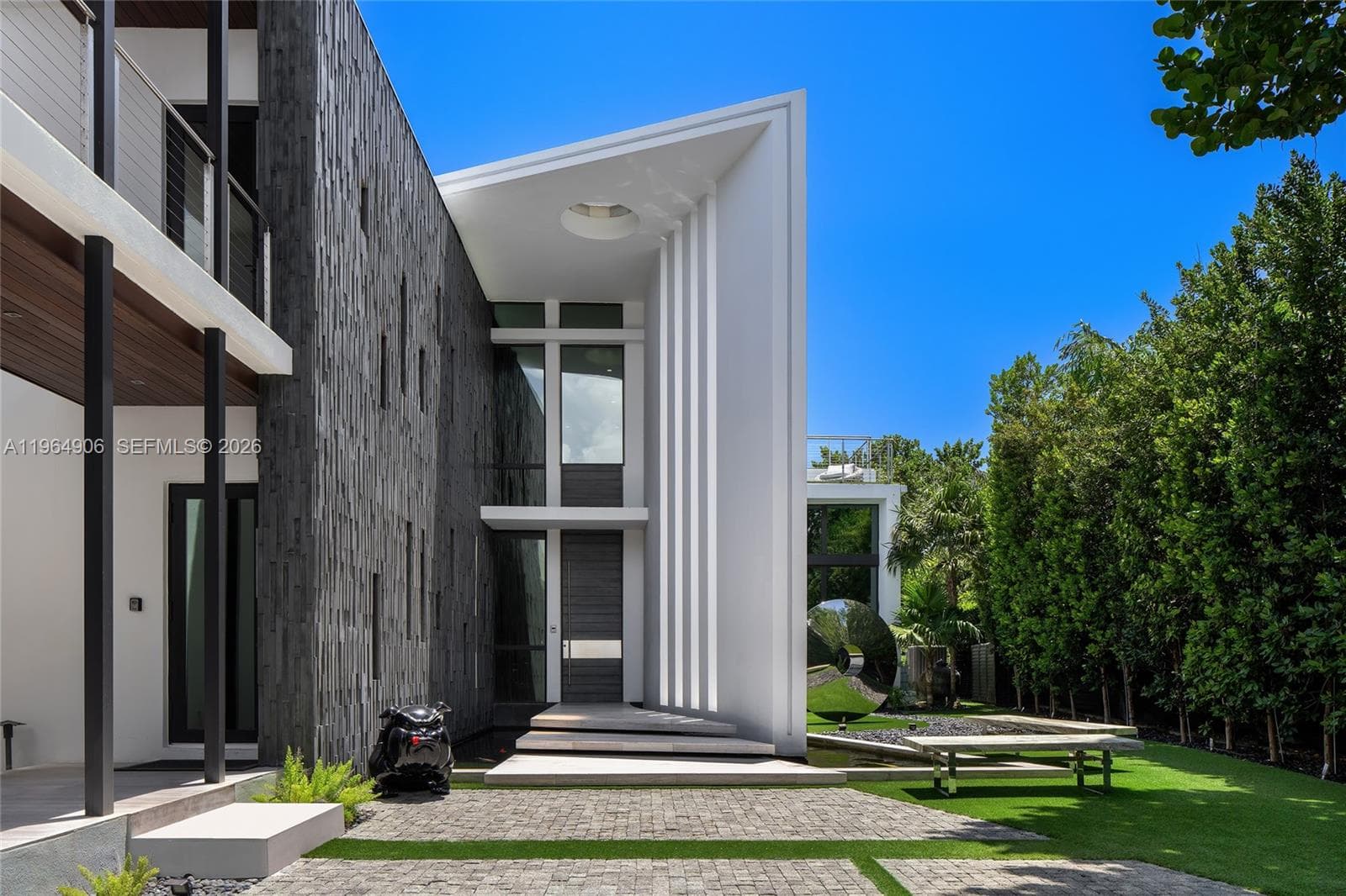 528 Lakeview Ct photo 19