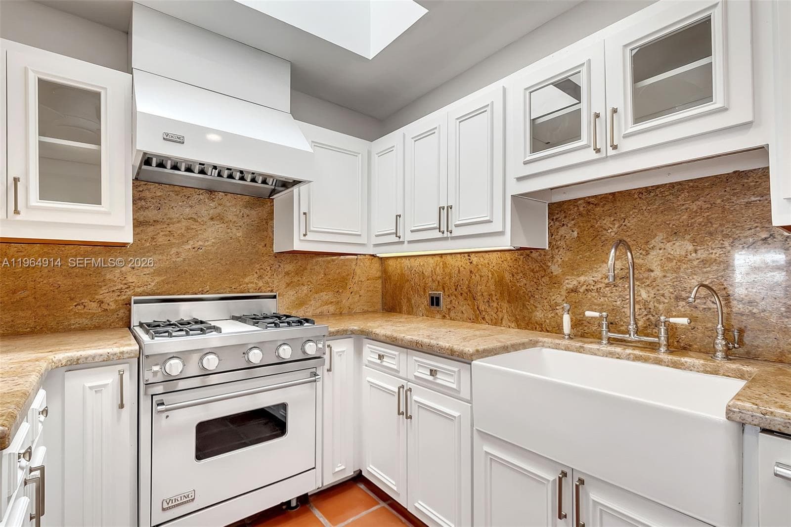 325 Bontona Ave photo 8