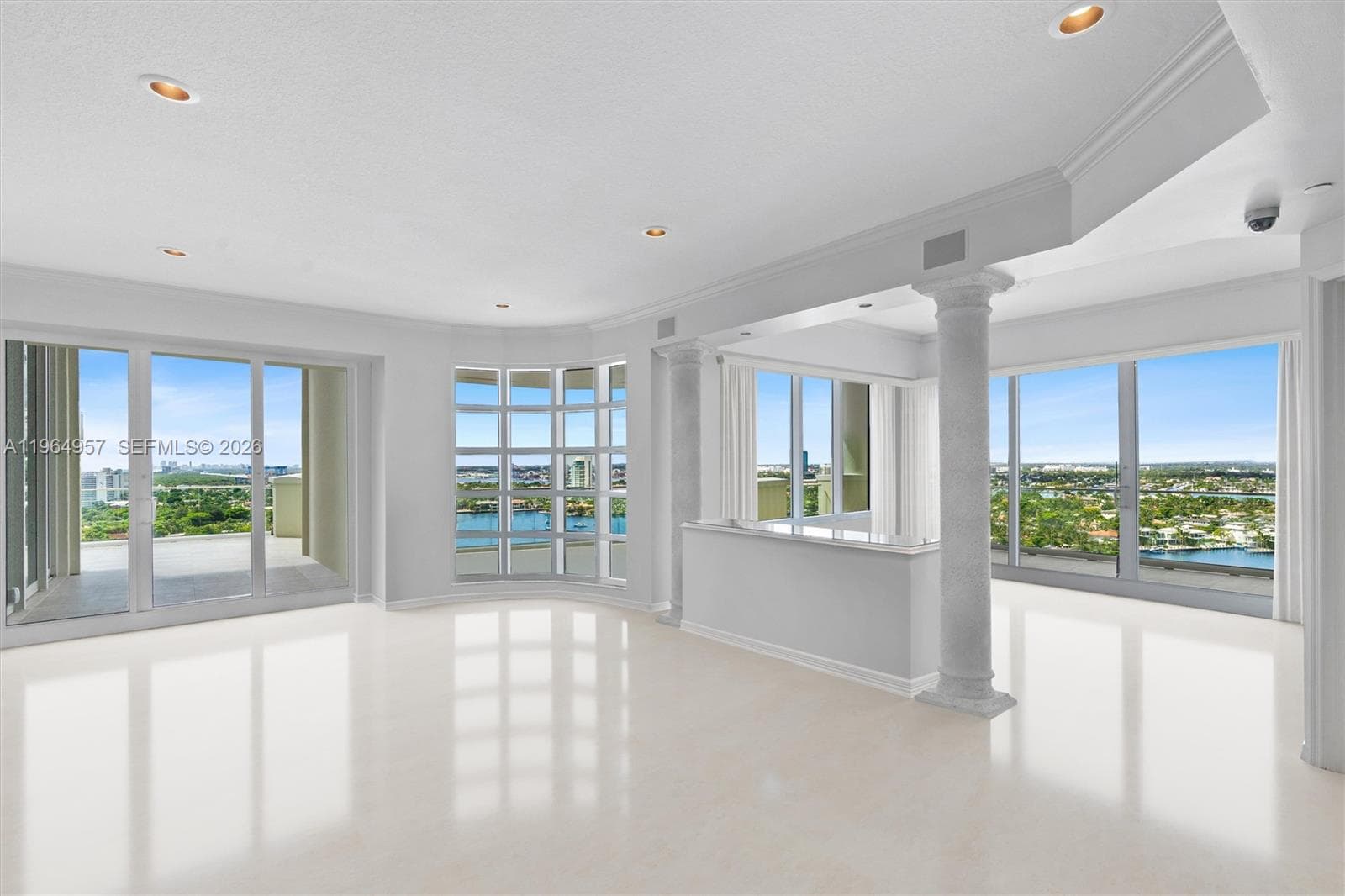 3055 Harbor Dr 2102 photo 9