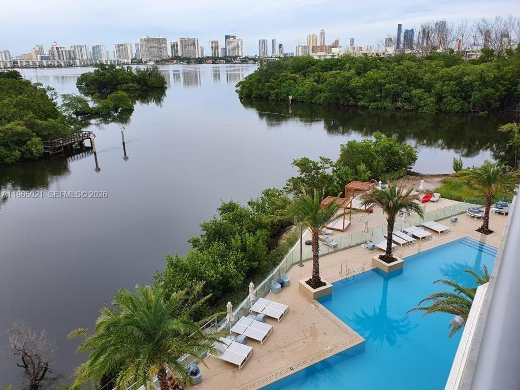 16385 Biscayne Blvd 507 photo 15