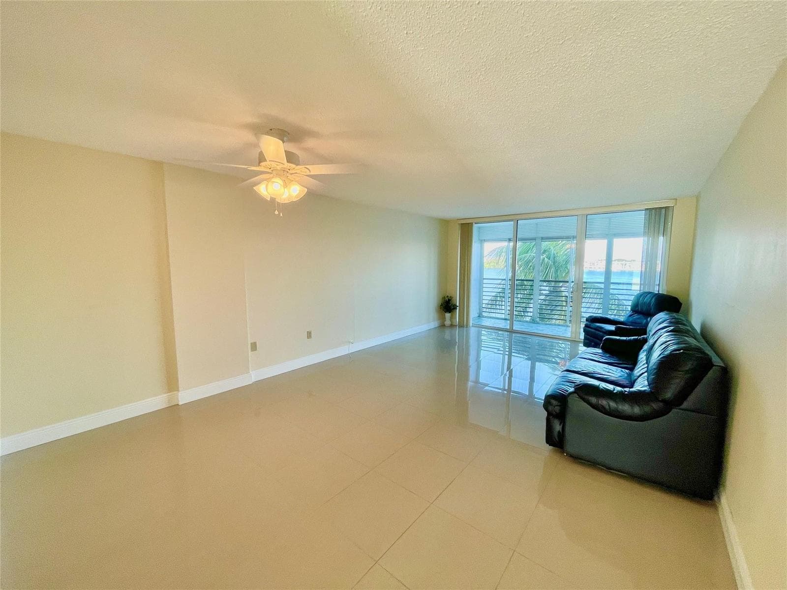 1175 NE Miami Gardens Drive 405 photo 9