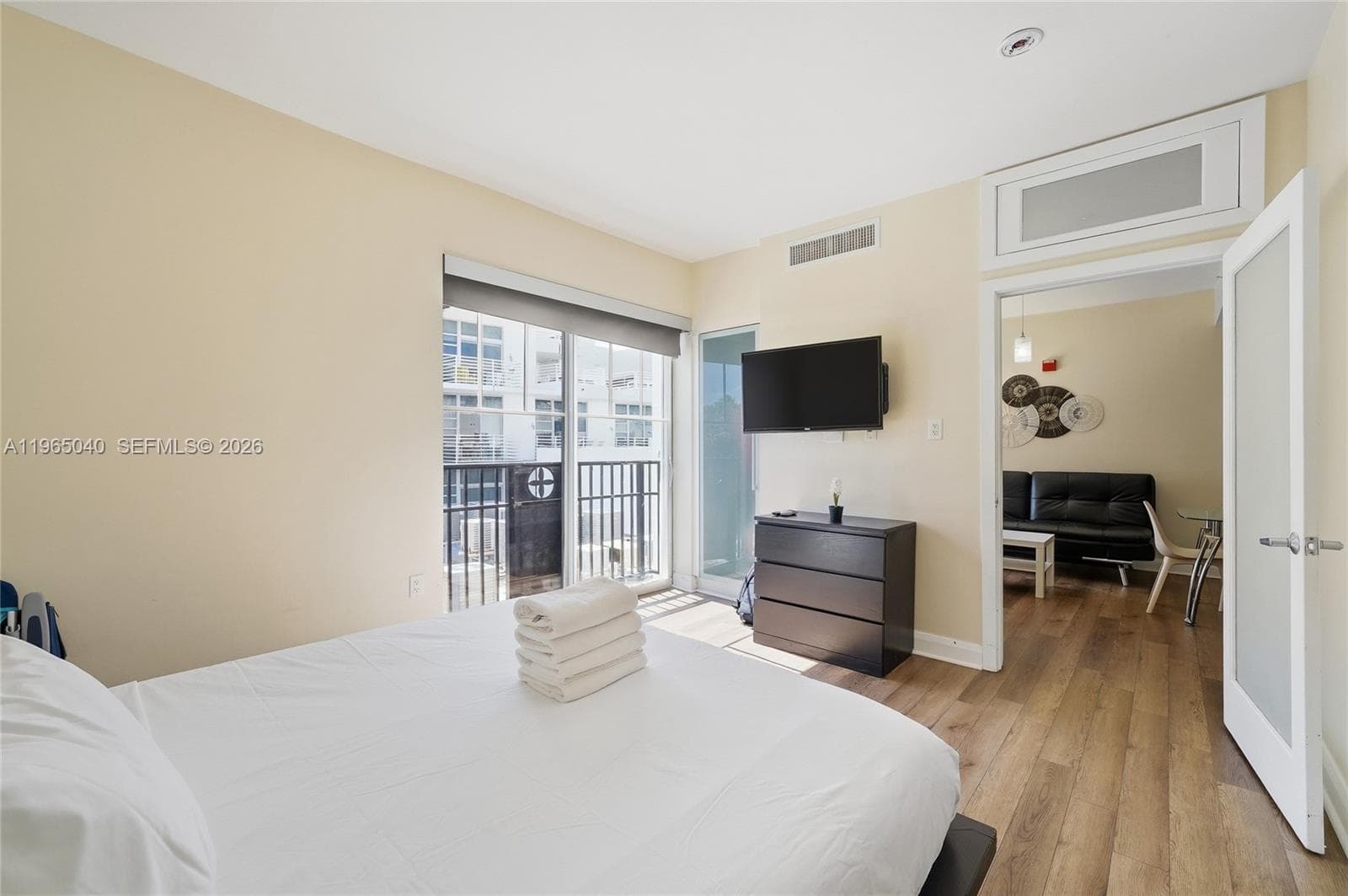 D304 photo 14