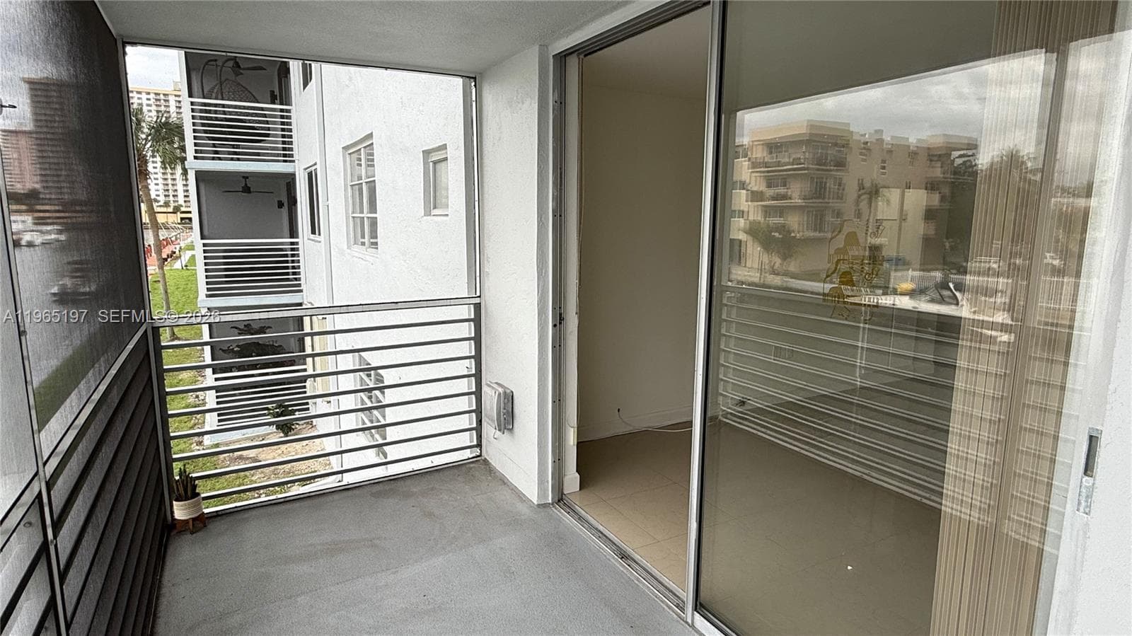 3849 NE 169th St 201 photo 19