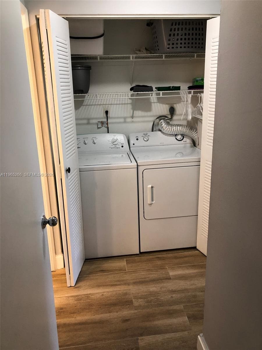 19801 E Country Club Dr 4406 photo 16