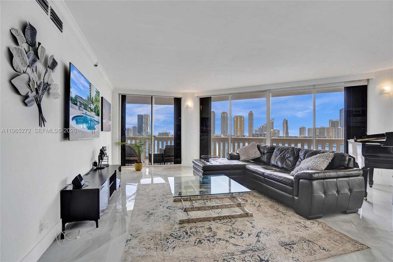 3000 Island Blvd 1106 photo 6