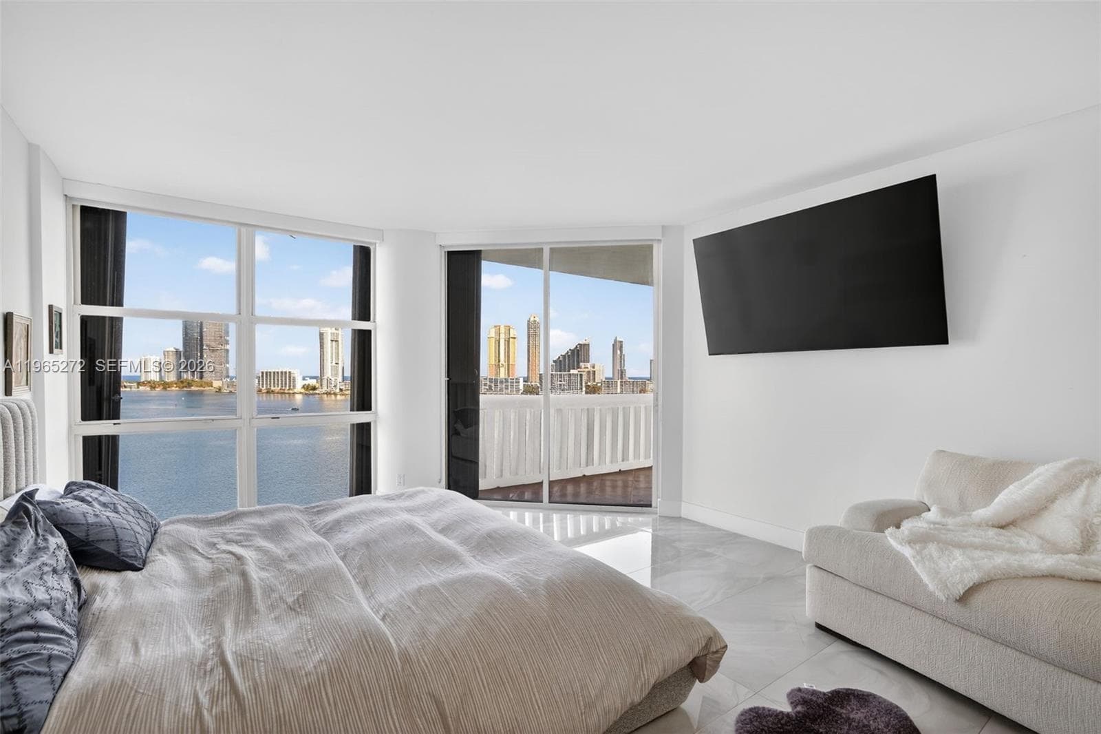 3000 Island Blvd 1106 photo 15