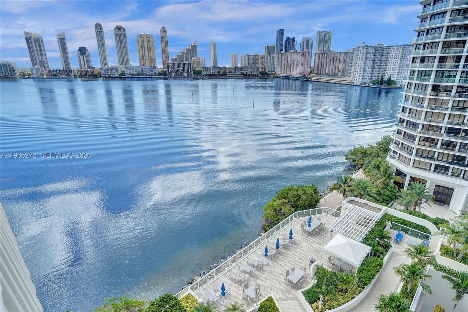 3000 Island Blvd 1106 photo 25