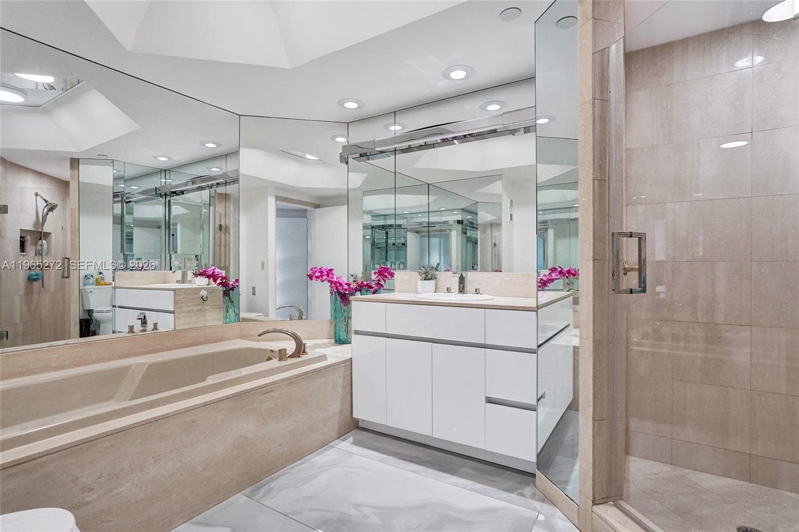 3000 Island Blvd 1106 photo 21