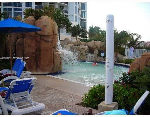 18001 Collins Ave 2706 photo 4