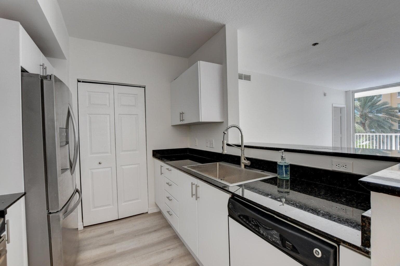 700 E Boynton Beach Boulevard 403 photo 6