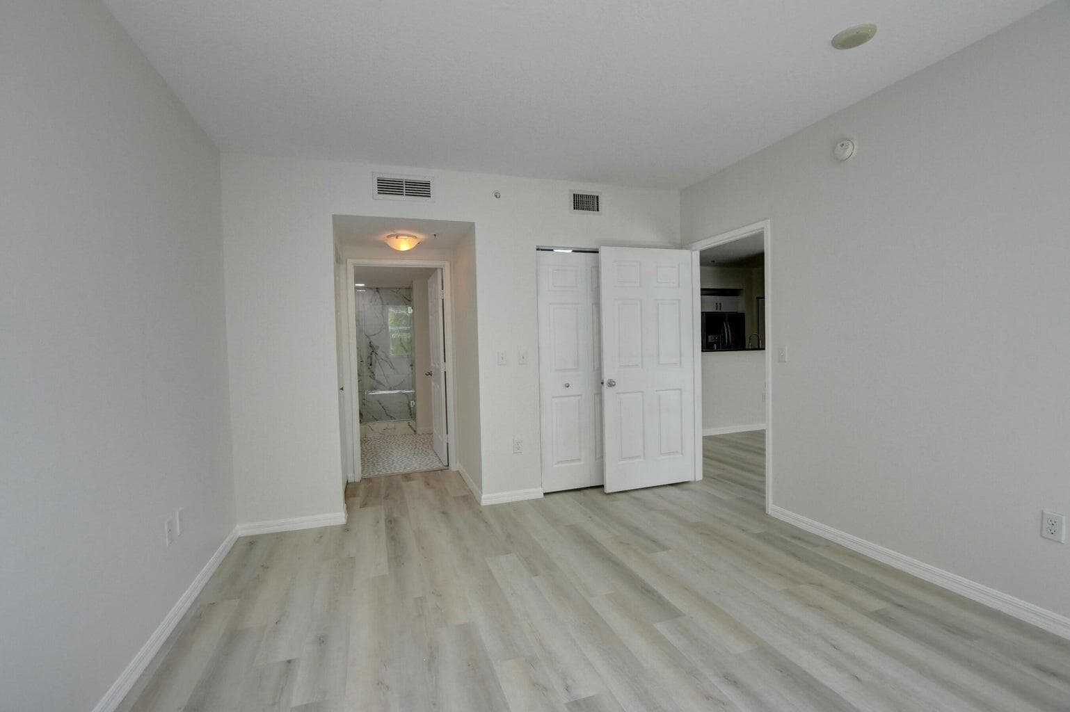 700 E Boynton Beach Boulevard 403 photo 17