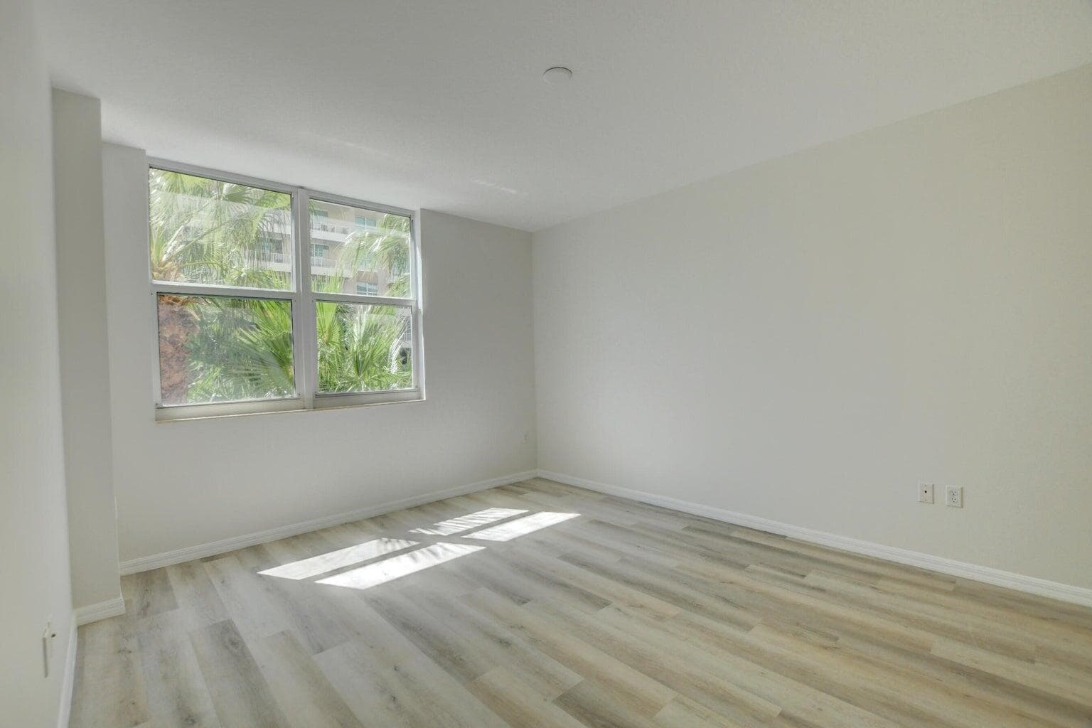 700 E Boynton Beach Boulevard 403 photo 16