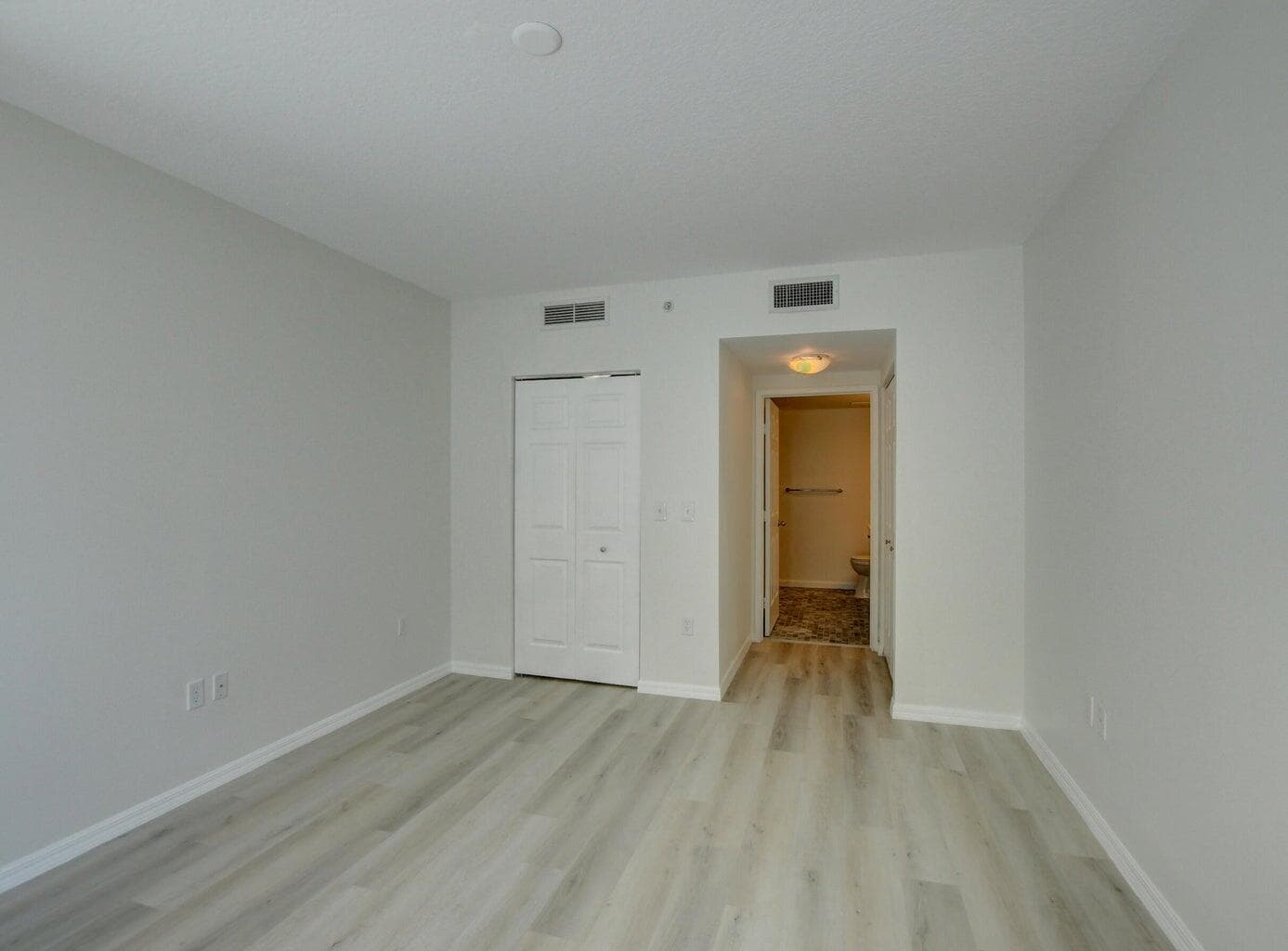 700 E Boynton Beach Boulevard 403 photo 12