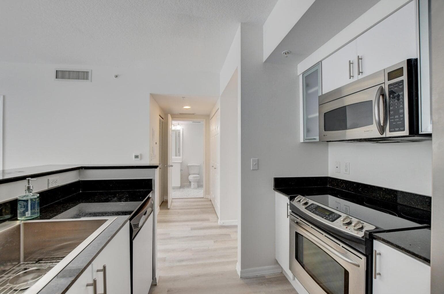 700 E Boynton Beach Boulevard 403 photo 7