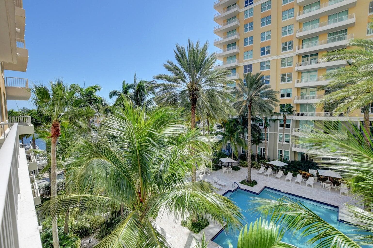 700 E Boynton Beach Boulevard 403 photo 3