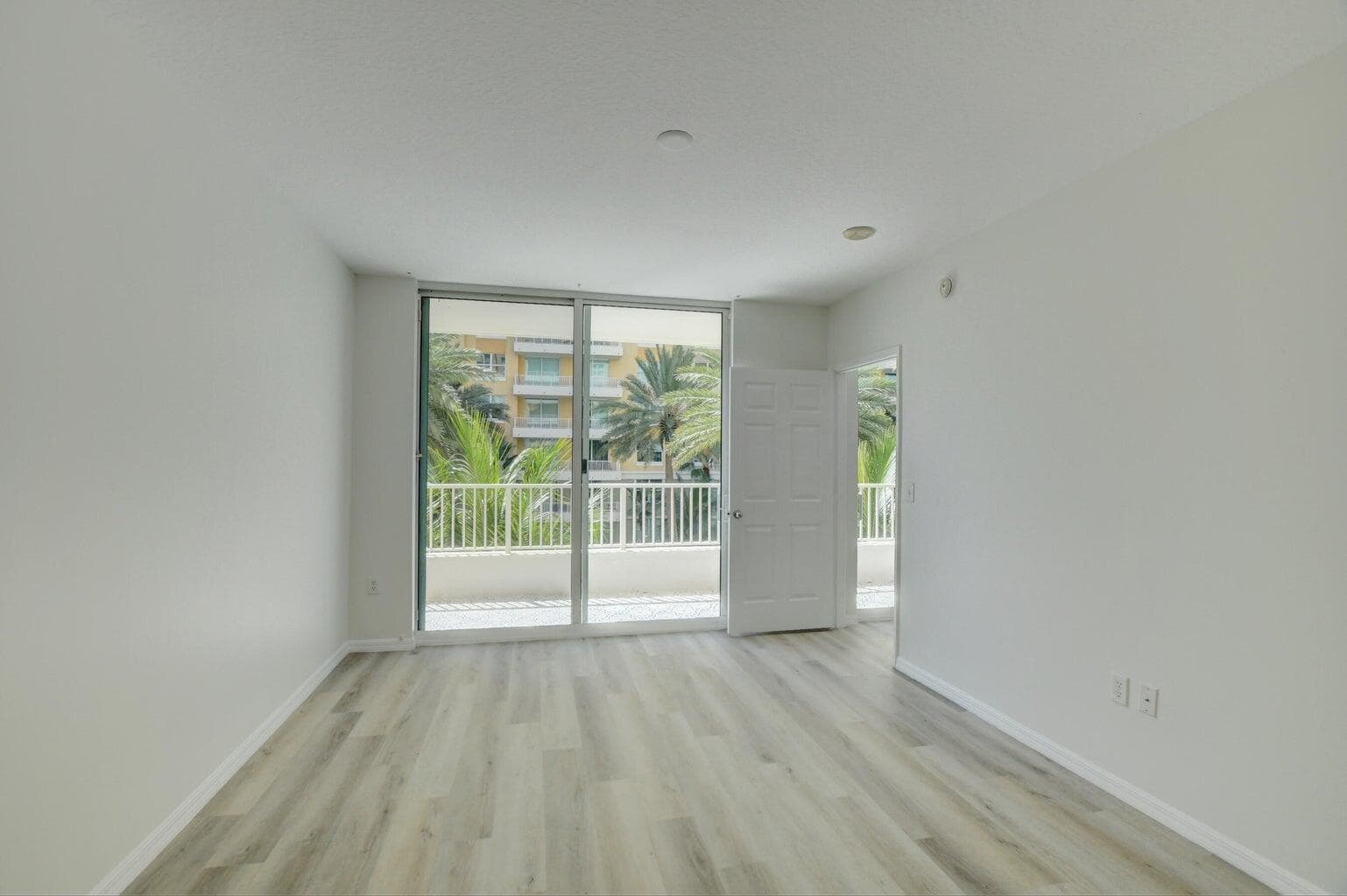 700 E Boynton Beach Boulevard 403 photo 11