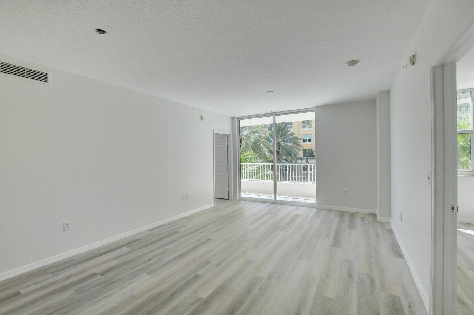 700 E Boynton Beach Boulevard 403 photo 8