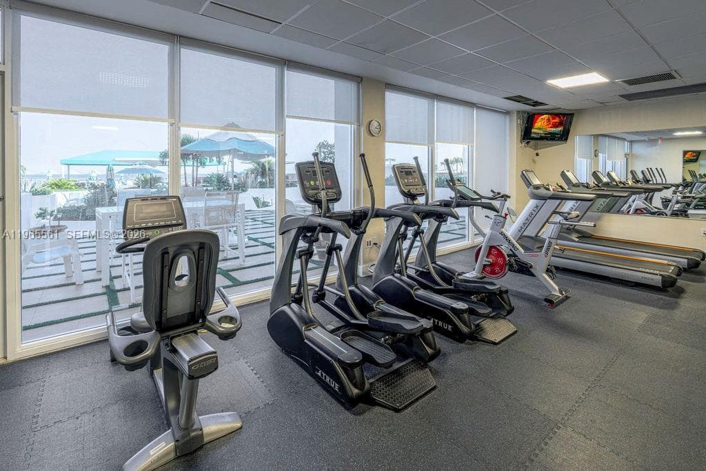 3140 Ocean Dr PH7 photo 25