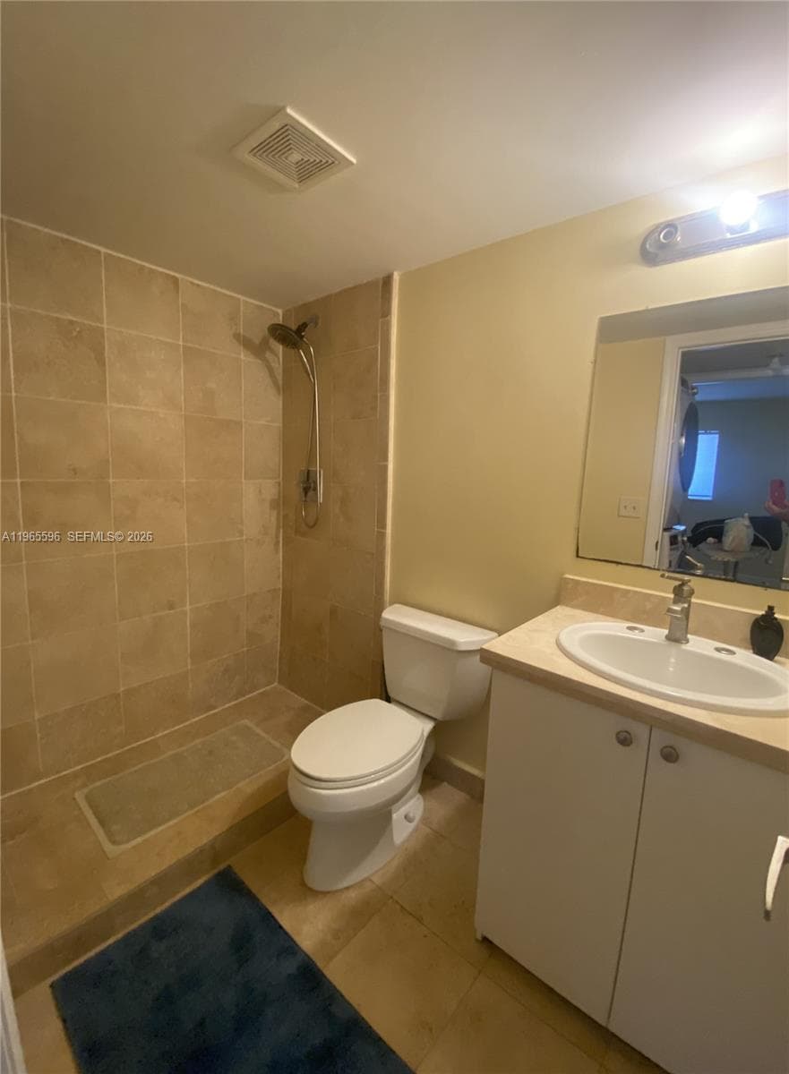 840 Pine Dr 204 photo 24
